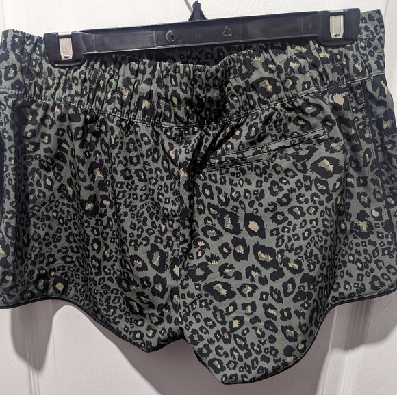 Hurley Phantom Beachrider Shorts - Picture 3 of 8